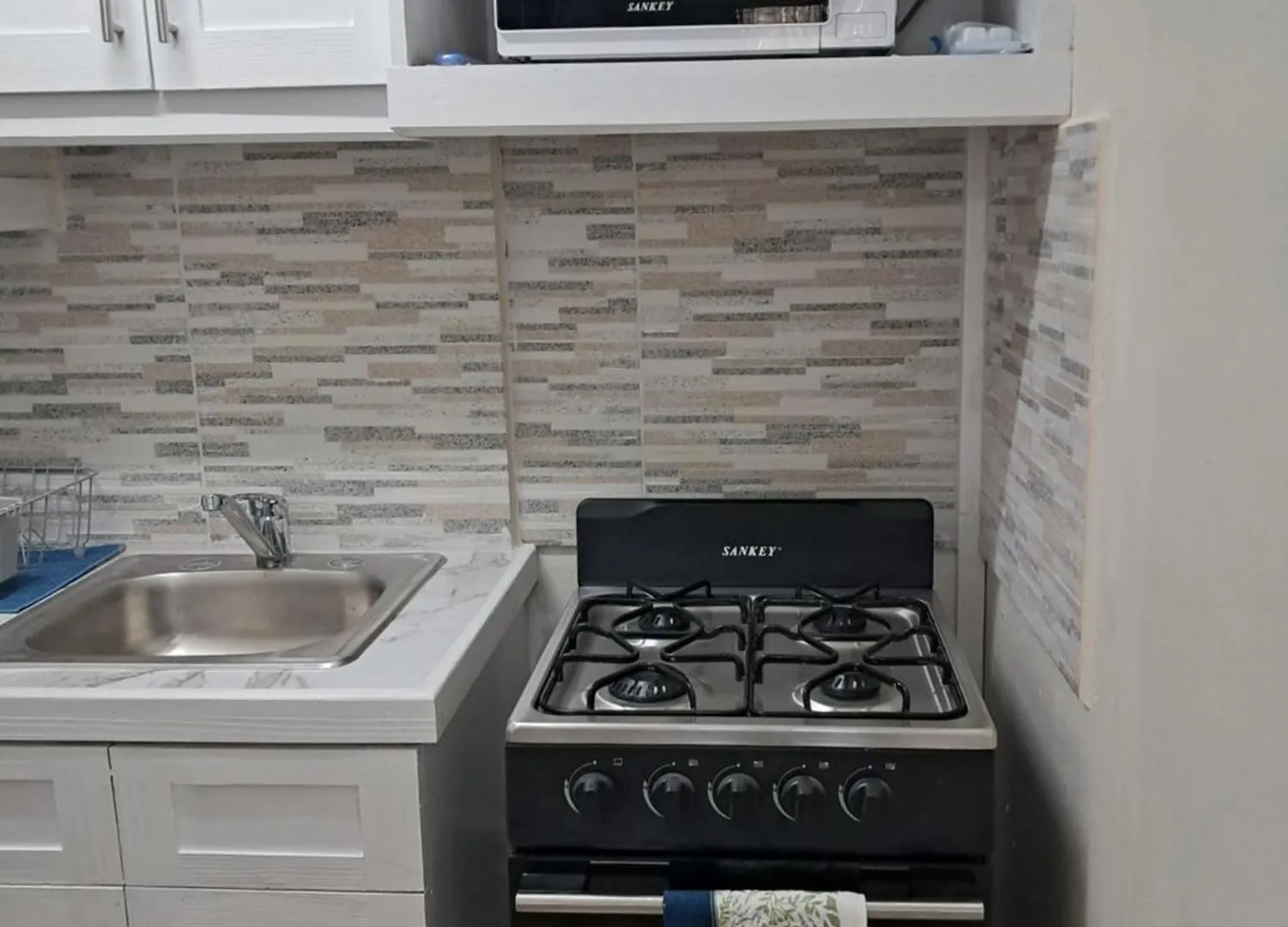 Michand Guest Apartment: Cozy Airport-Adjacent Stay Christ Church