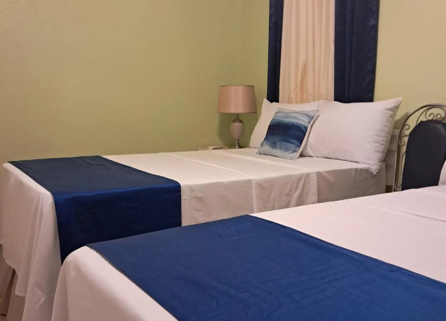 Michand Guest Apartment: Cozy Airport-Adjacent Stay Christ Church